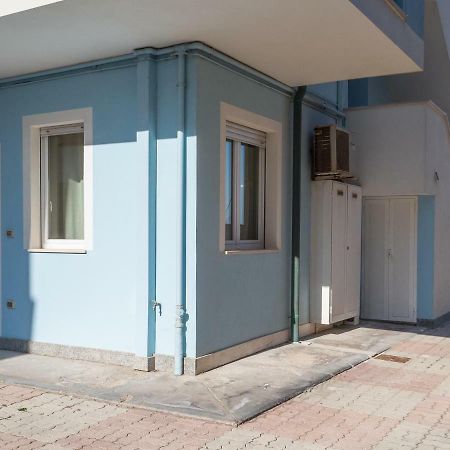 Appartamento Il Canto Della Luna Porto SantʼElpidio Exteriör bild
